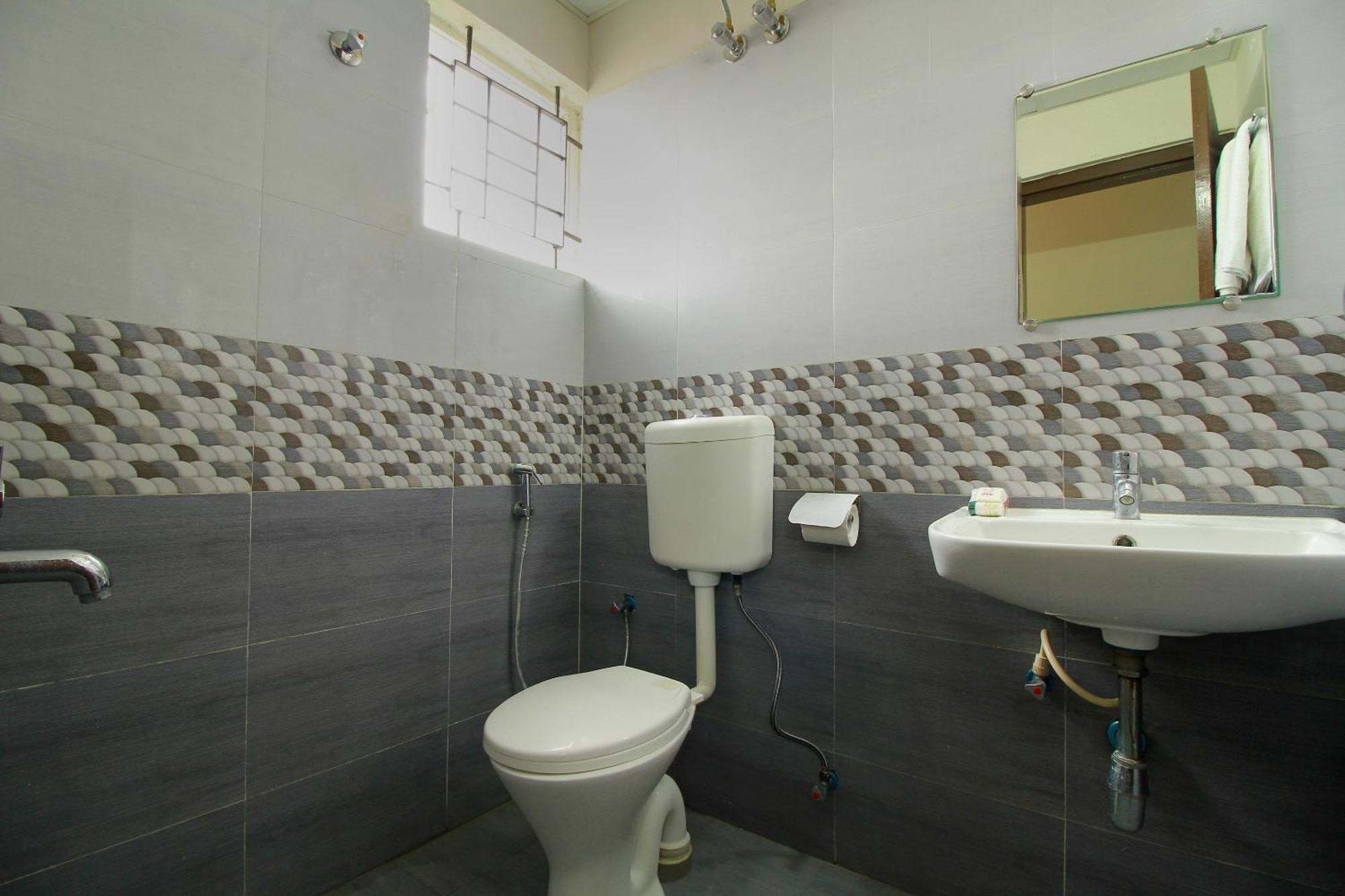 Hotel O Manu Residency Бангалор Экстерьер фото