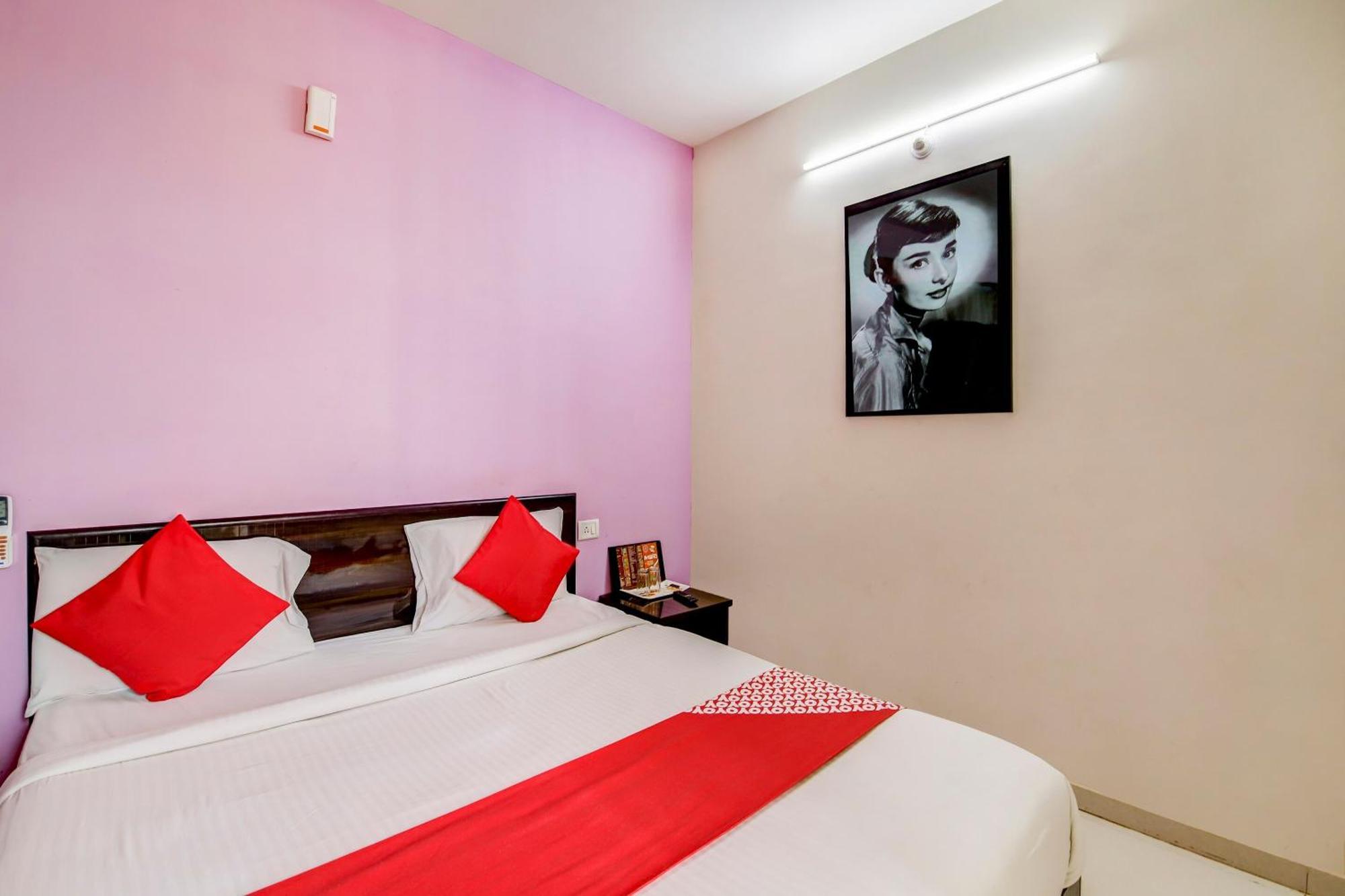 Hotel O Manu Residency Бангалор Экстерьер фото