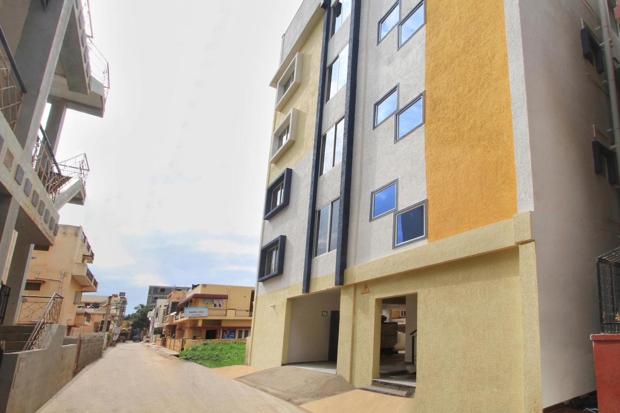Hotel O Manu Residency Бангалор Экстерьер фото